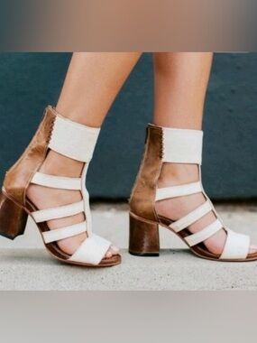 Freebird by Steven Raven Beige Multi Strappy Block Heel Leather Sandals Size 7